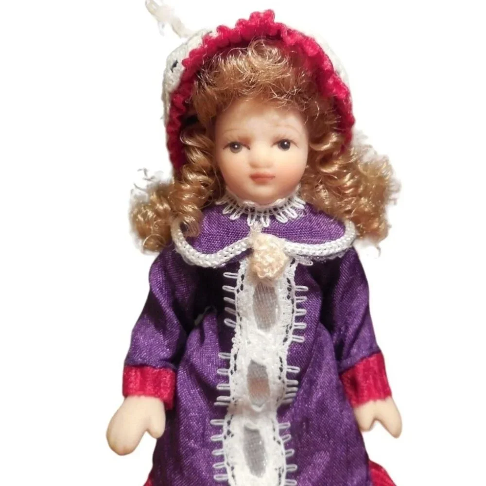 Pretty Women Porcelain Collectible 4 Inch Doll Ornament - Picture 7 of 11